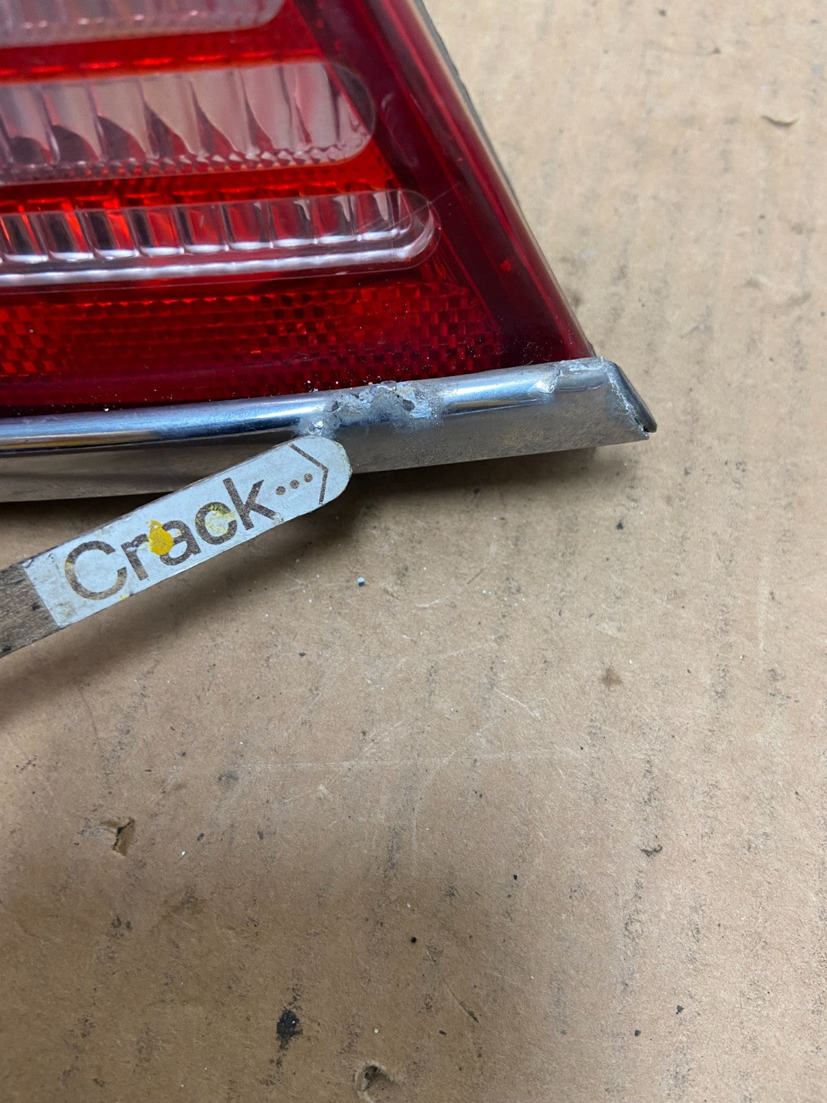 1997 - 1998 Lincoln Mark VIII 8 Left Driver LH Side Tail Light Oem R3606 DW3