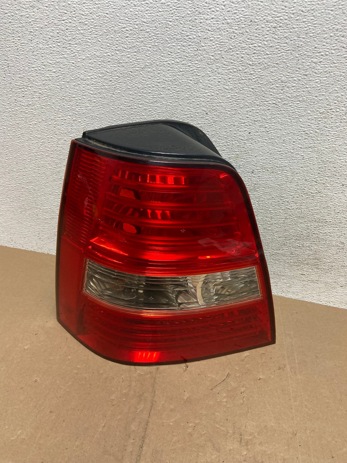 2007 2008 2009 Kia Sorento Left Driver LH Side Tail Light AE6732 LK0