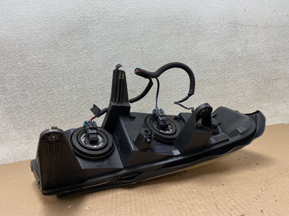 2006 to 2007 Saturn Vue Headlight Left Driver LH Side Halogen AB5037 DW5