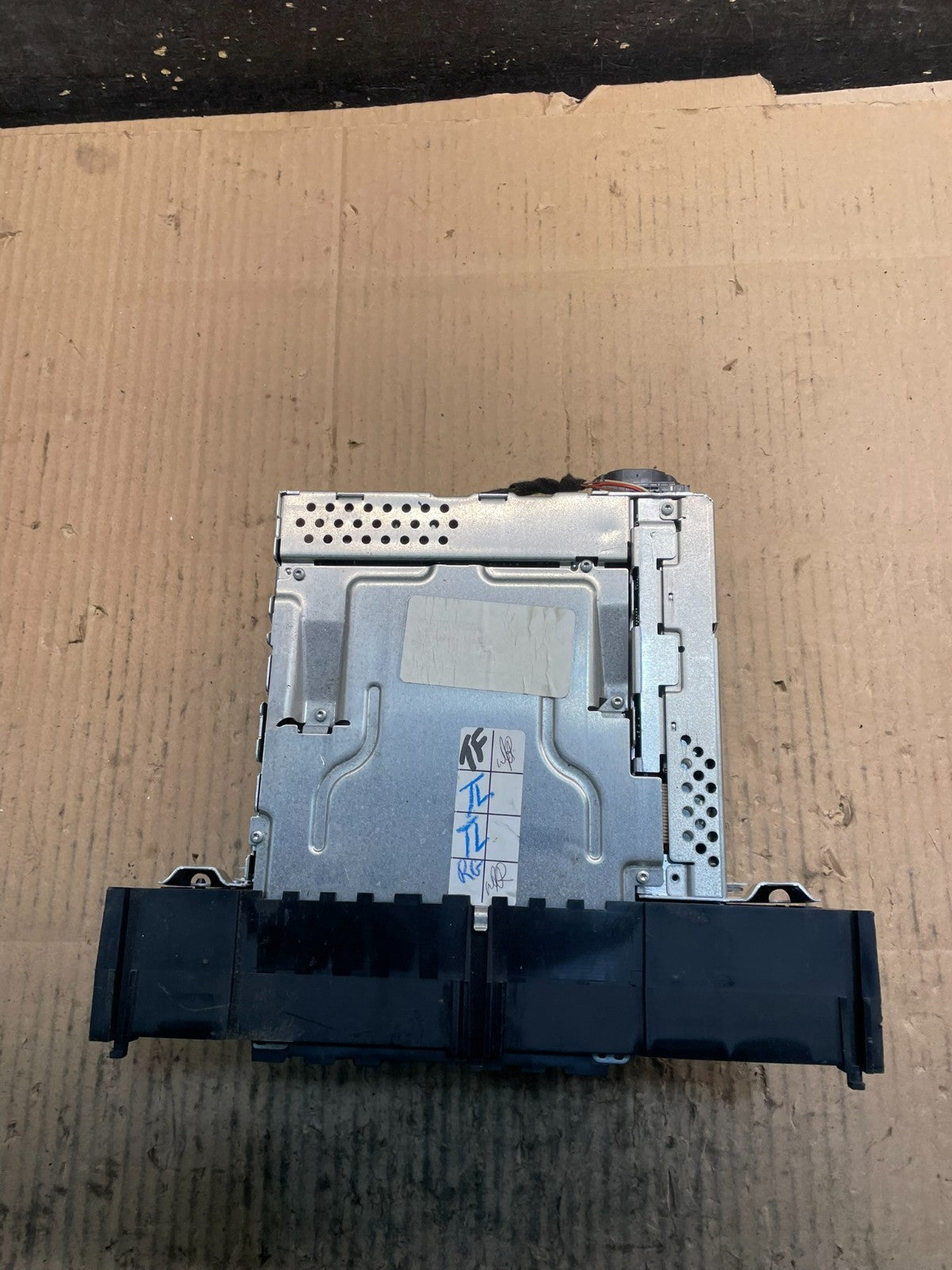 2007 -  2013 BMW X5 X6 AM FM Radio CD Player Changer Navi Audio Unit y1097 DG4