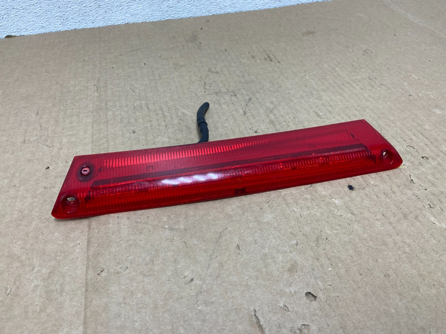 2012 to 2017 Ford Focus SE Trunk Lid Hatch 3rd Brake Light AF9595 DG0