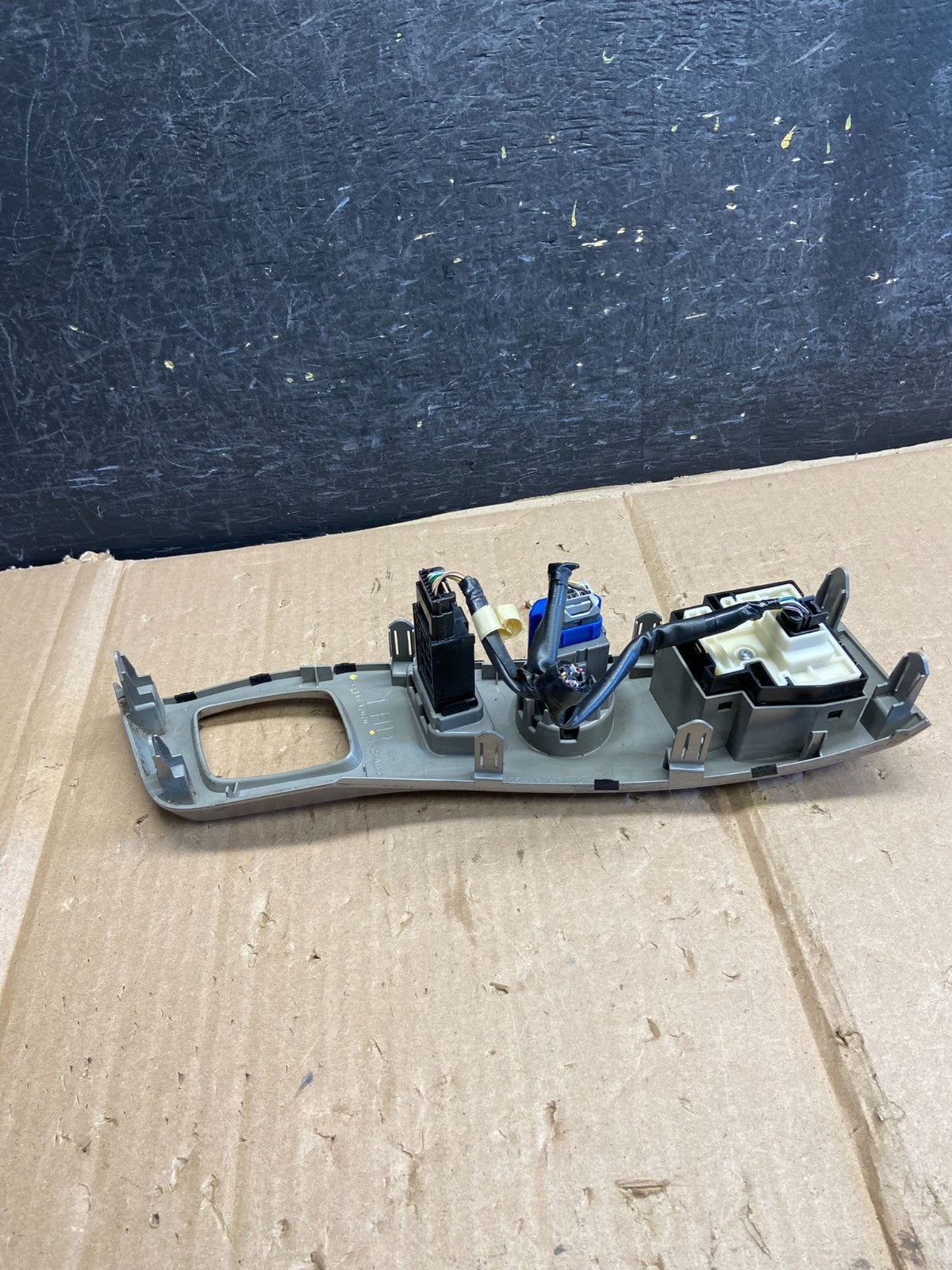 2012-2016 Toyota Prius V Shifter Bezel Trim Parking Push Start AI2785 DG3
