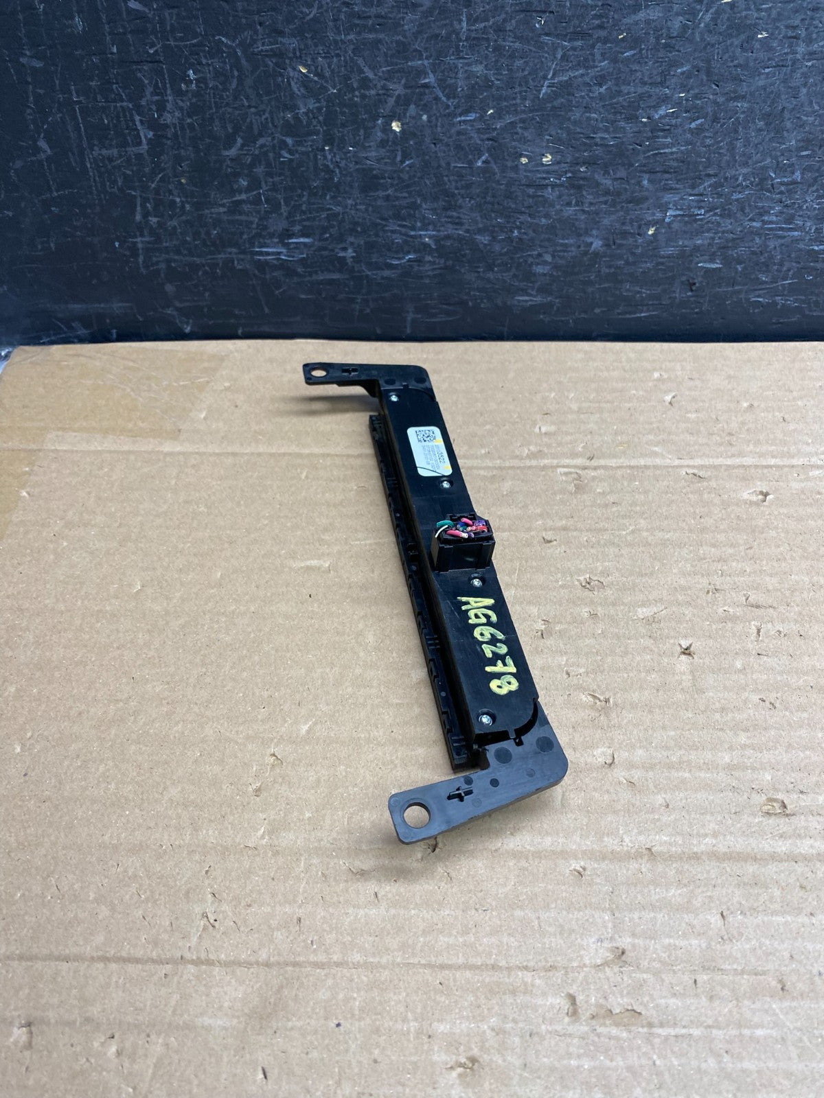 2013 - 2017 Buick Enclave Center Dash Hazard Waring Multi Switch AG6278 DG2