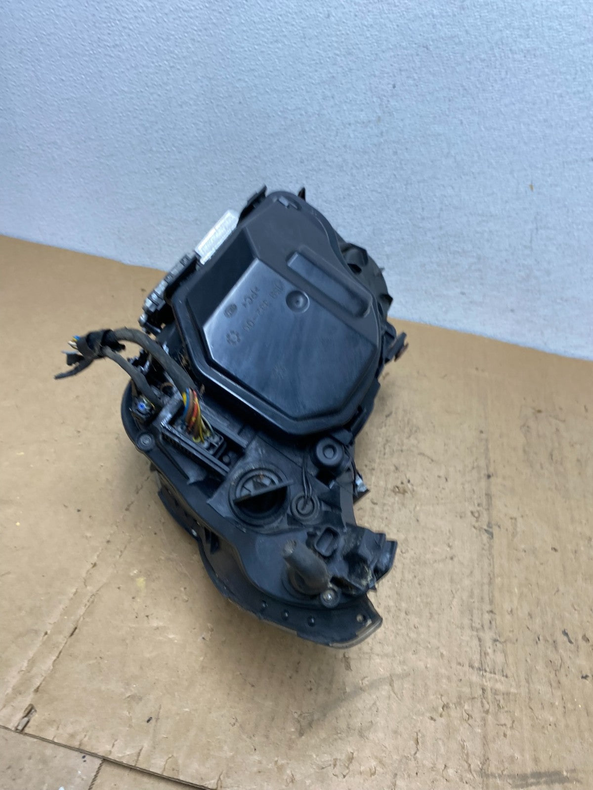 2004 to 2007 BMW 525i 5 Series Headlight Right Passenger Xenon AFS AD0521 DW6