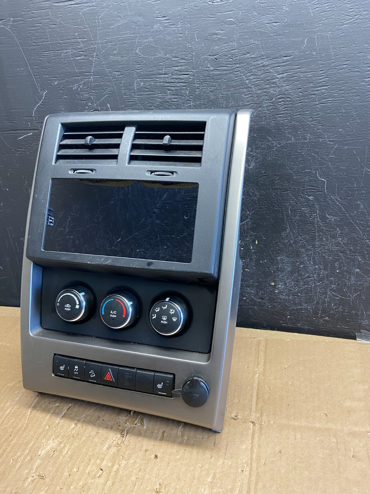 2008 to 2012 Jeep Liberty Dash Climate Temperature Control Radio Bezel AD6839 DG2