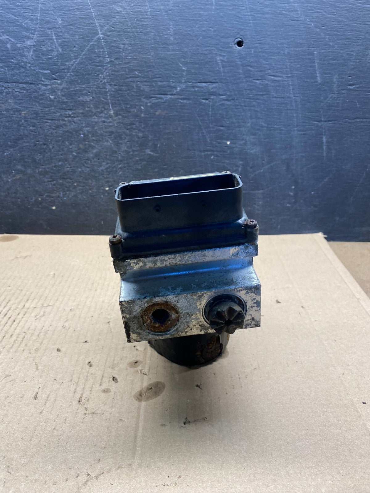 2011 - 2014 Ford E250 E350 Van ABS Anti Lock Brake Pump Module AH3204 DG3