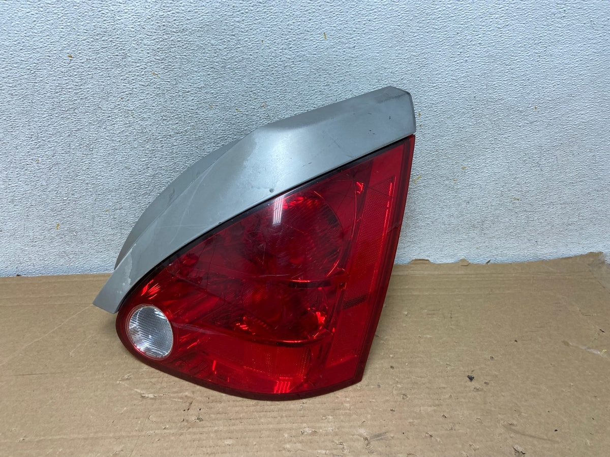 2004 2005 2006 2007 2008 Nissan Maxima Right Passenger Tail Light AH8866 LK0