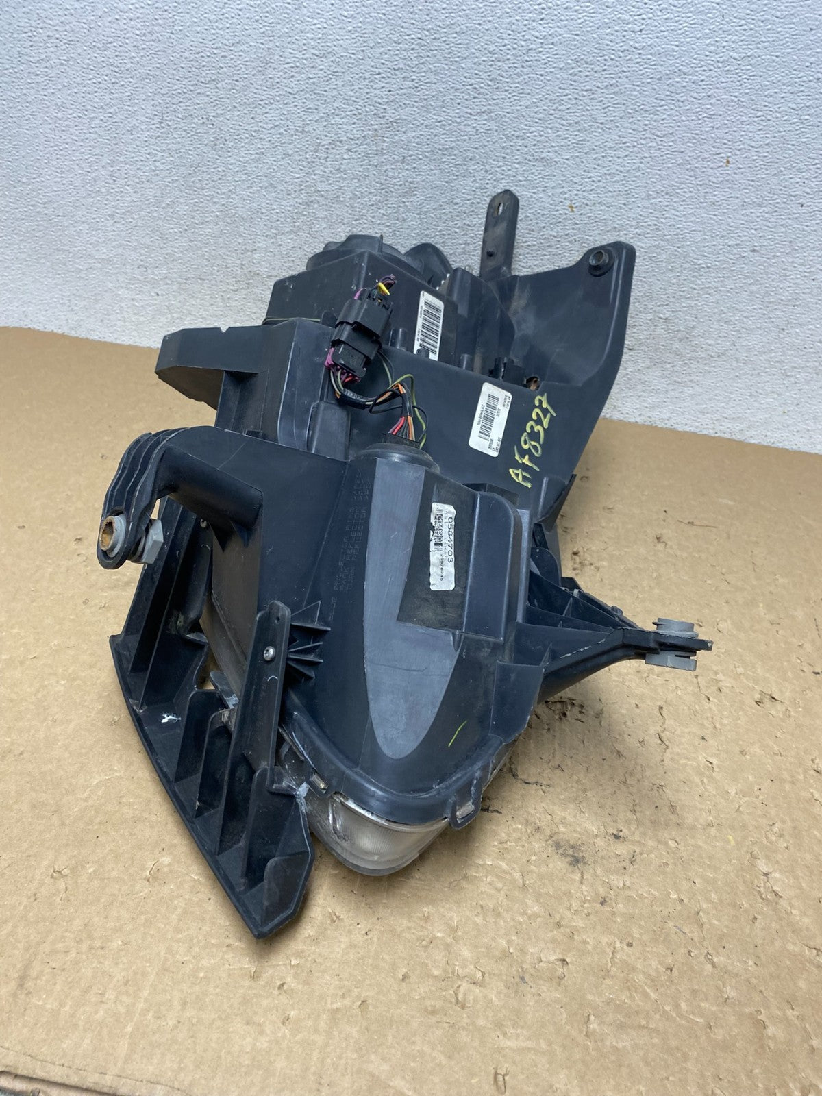 2008-2012 Buick Enclave Left Driver Headlight Xenon Hid One Ballast AF8327 DW8