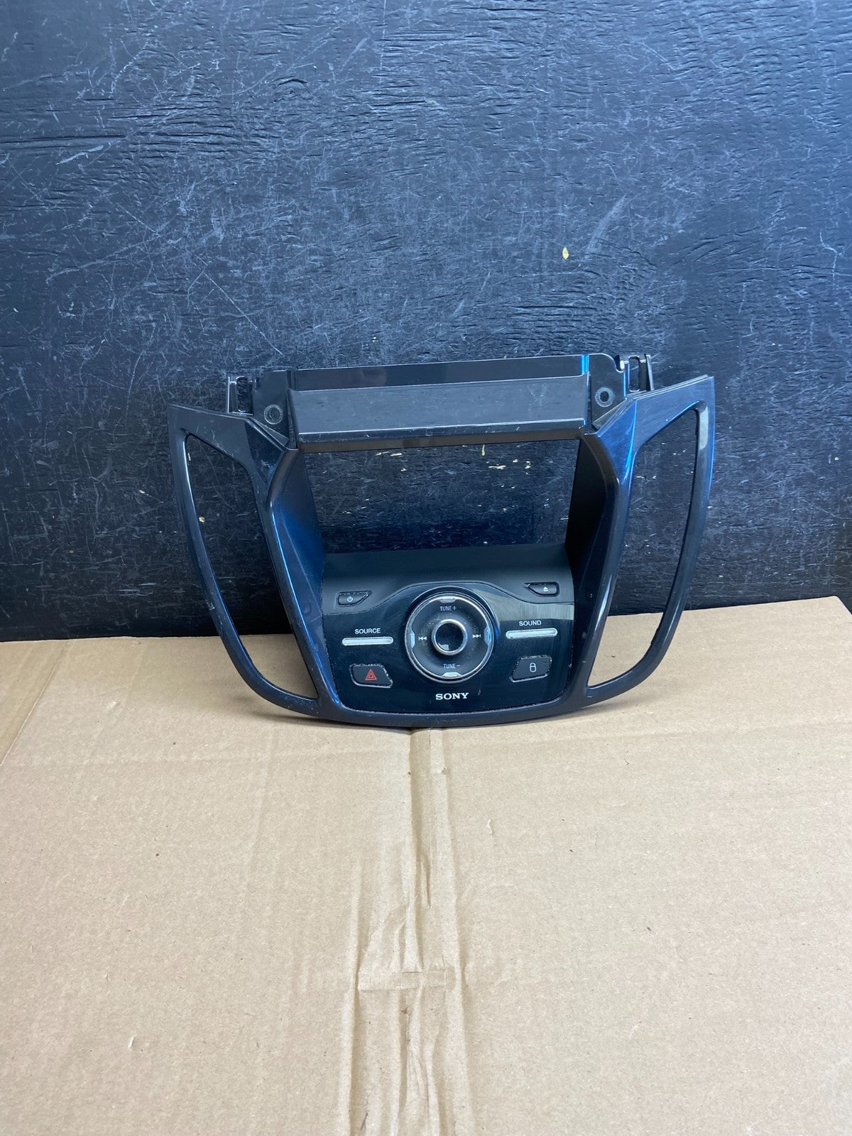 2013 2014 2015 2016 Ford C-Max Dash Radio Control Panel Bezel AI5955 DG0