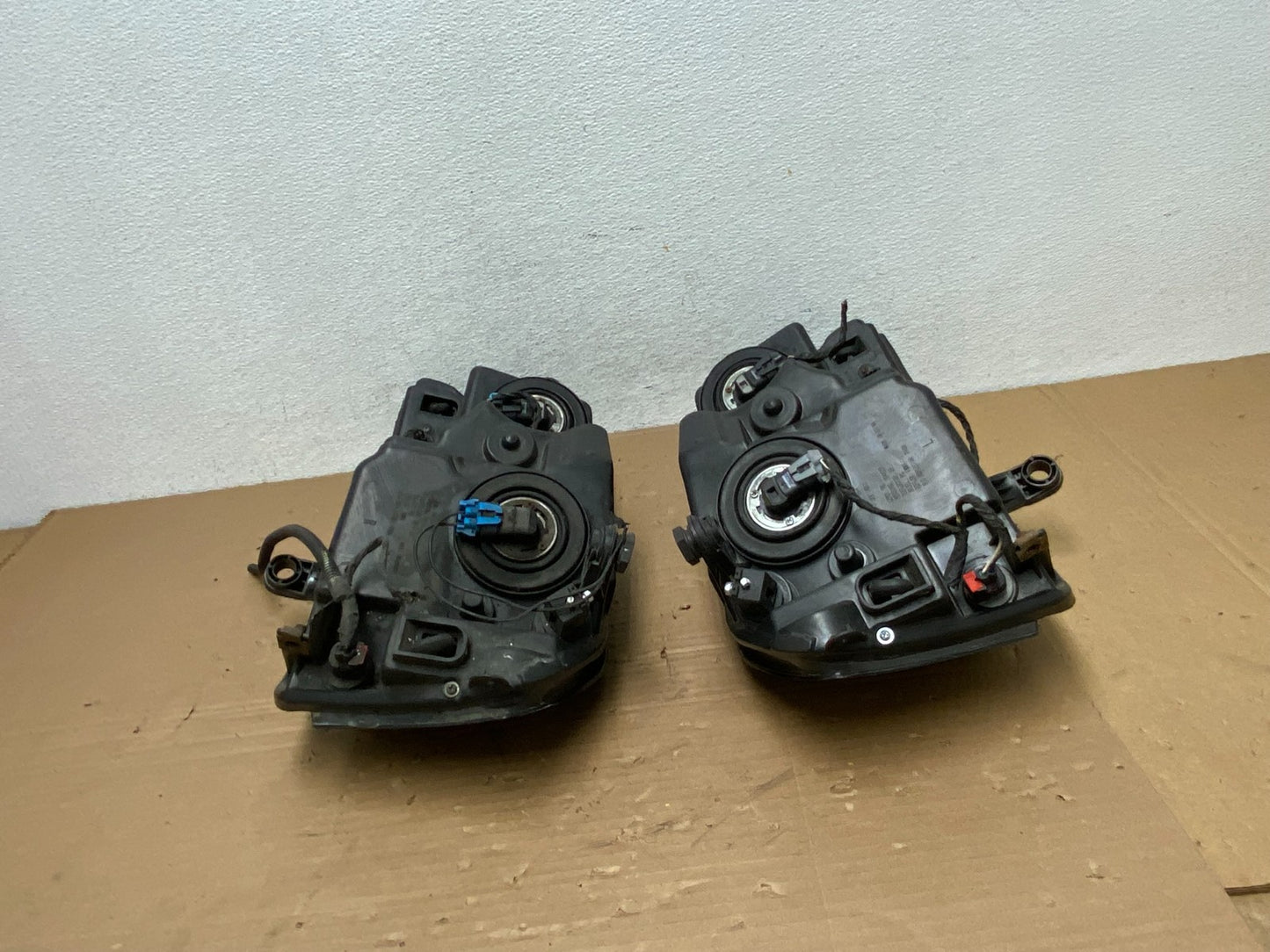 2008 to 2014 Dodge Avenger Left+Right Side Set Headlights AD4261 DW7