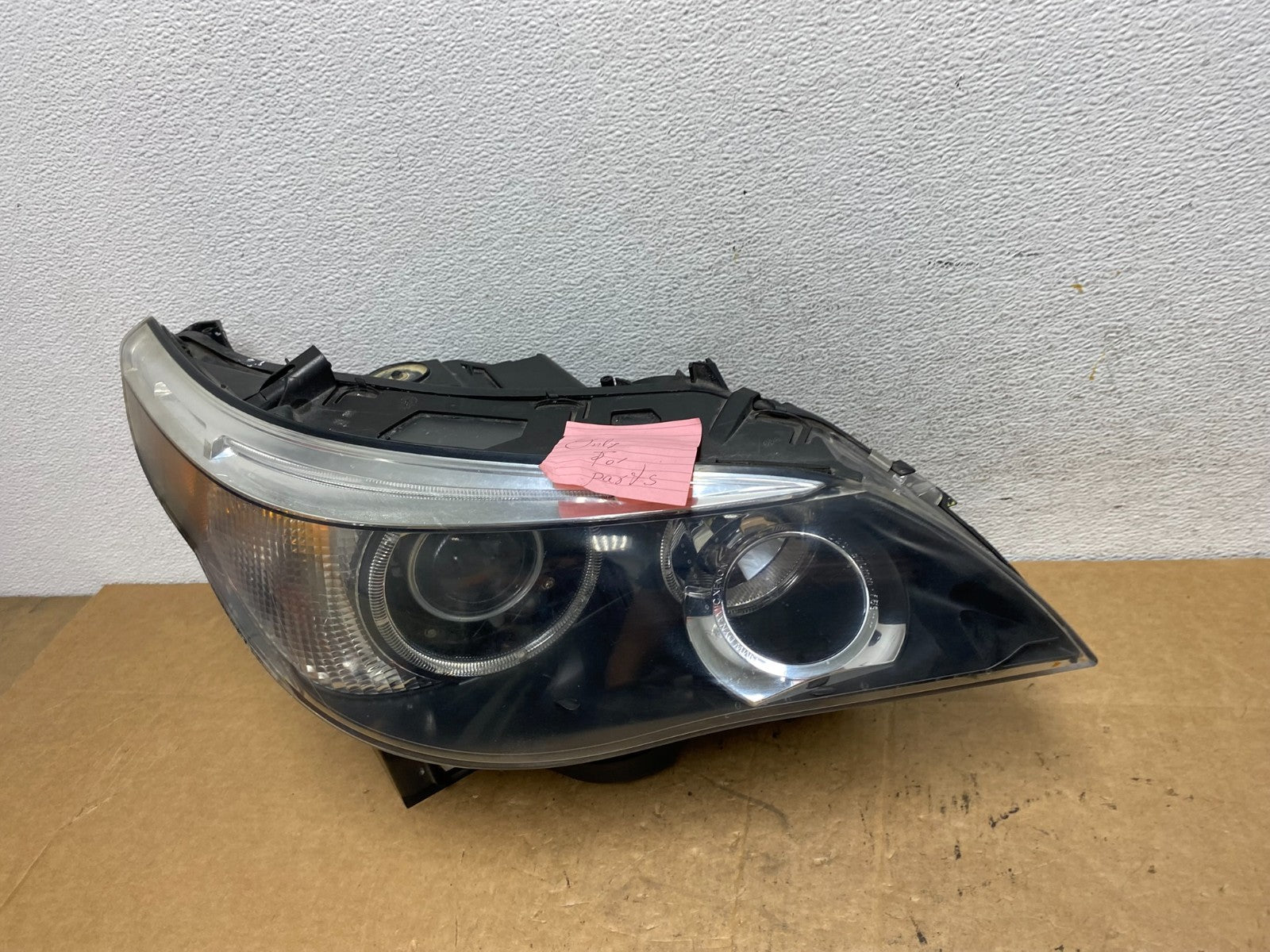 2004 to 2007 BMW 525i 5 Series Headlight Right Passenger Xenon AFS AD5230 DW1