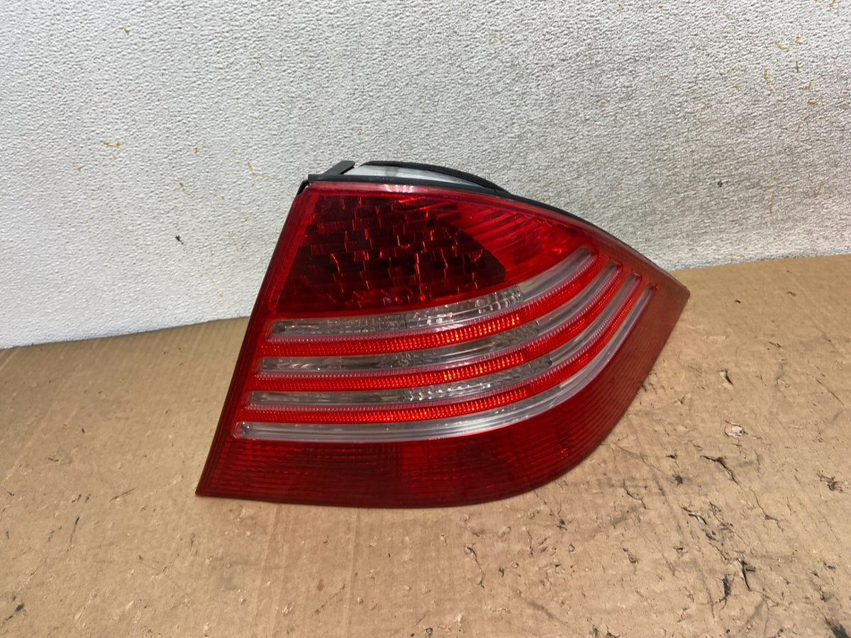 2003 to 2006 Mercedes-Benz S-Class Tail Light Right Passenger Side AI9210 LK0