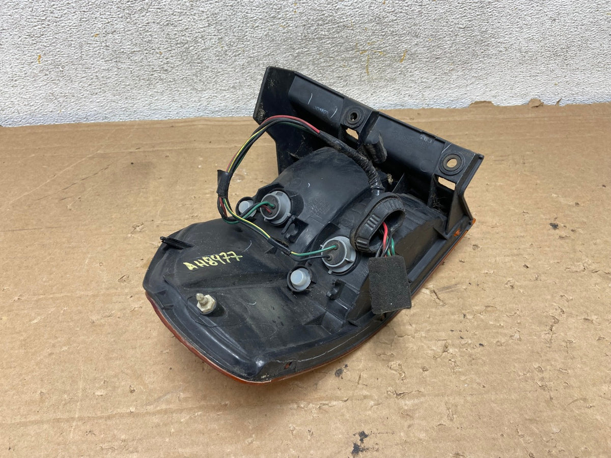 2002 2003 2004 Honda Odyssey Right Passenger Side Tail Light AH8977 LK4