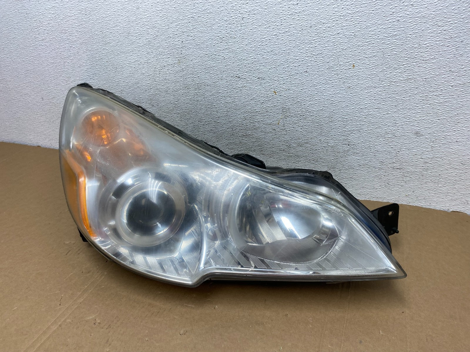 2010-2012 Subaru Legacy Outback Right Passenger Headlight AD7873 DW1