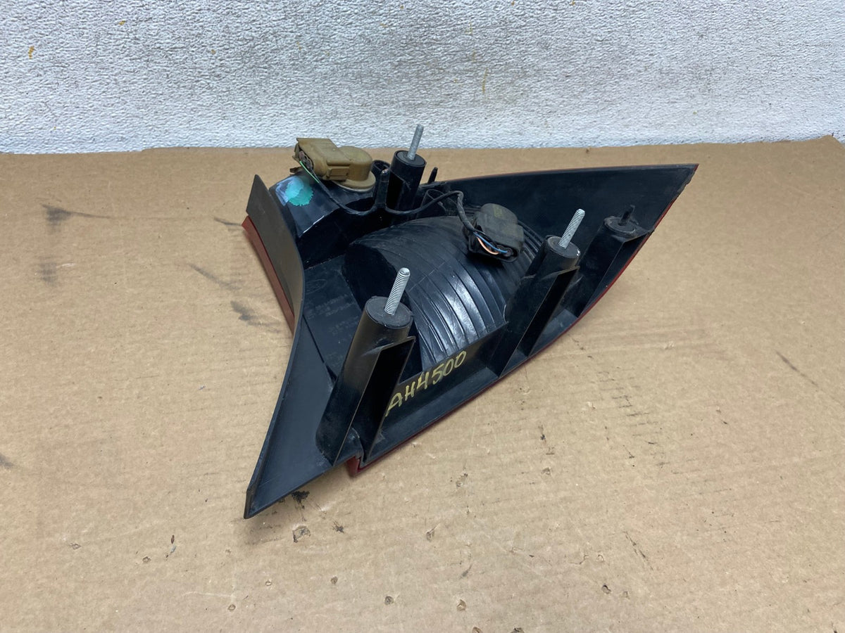 2005 2006 2007 Ford Focus Sedan Left Driver Side Tail Light AH4500 LK6