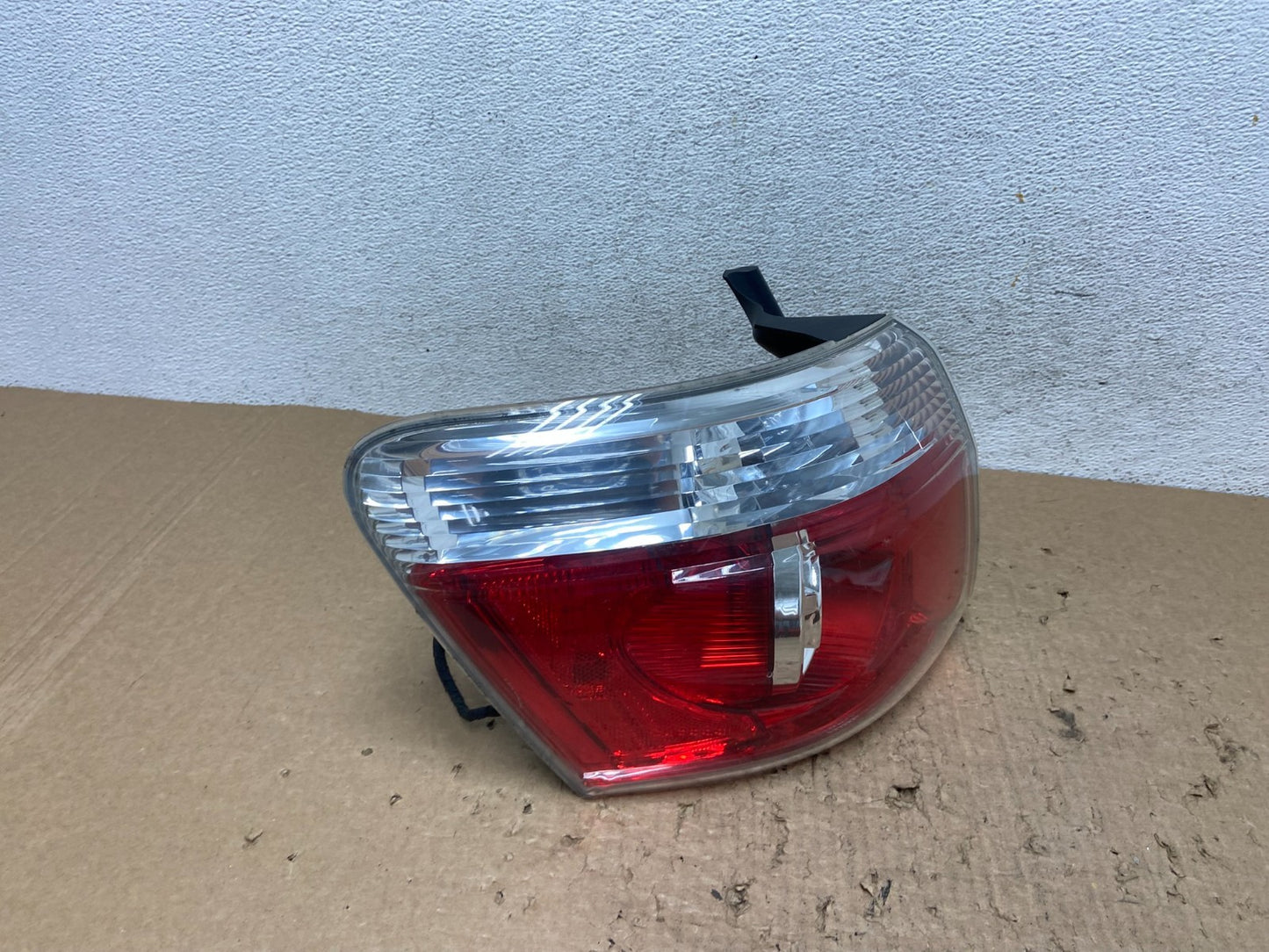 2007 to 2012 GMC Acadia Tail Light Left Driver Lh Side AF8375 DW2