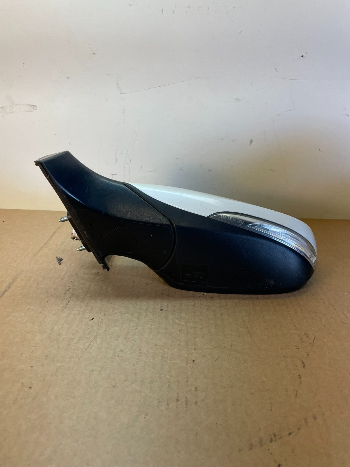 2011-2013 Hyundai Elantra Left Driver View Door Trn Sig Mirror AG2731 MS3