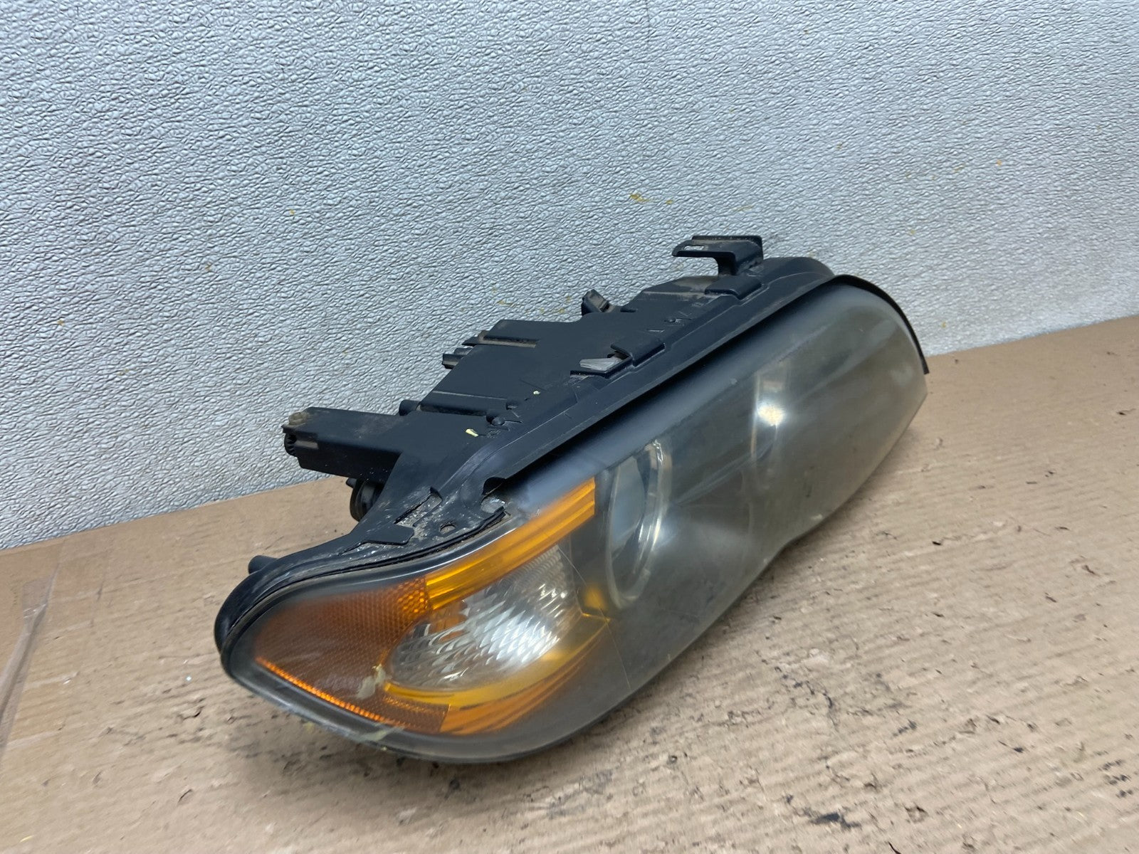 Halogen 2004 2005 2006 Bmw E53 X5 Right Passenger Headlight OEM AA9702 DW2