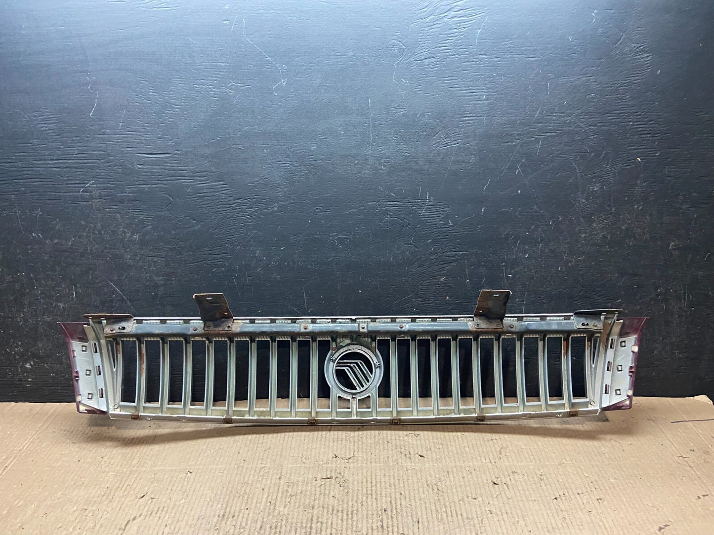 2005 2006 2007 Mercury Montego Front Upper Grill Grille i3649 Oem DG16
