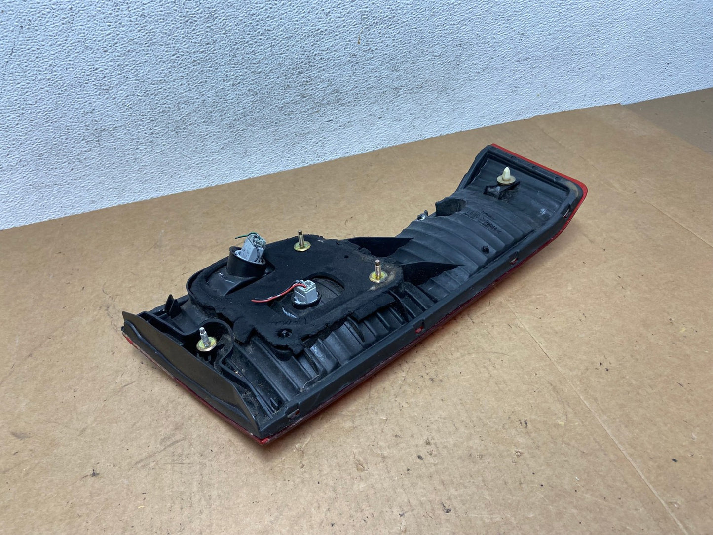 1998 to 2000 Honda Accord Right Passenger Side Inner Tail Light AE3190 LK5