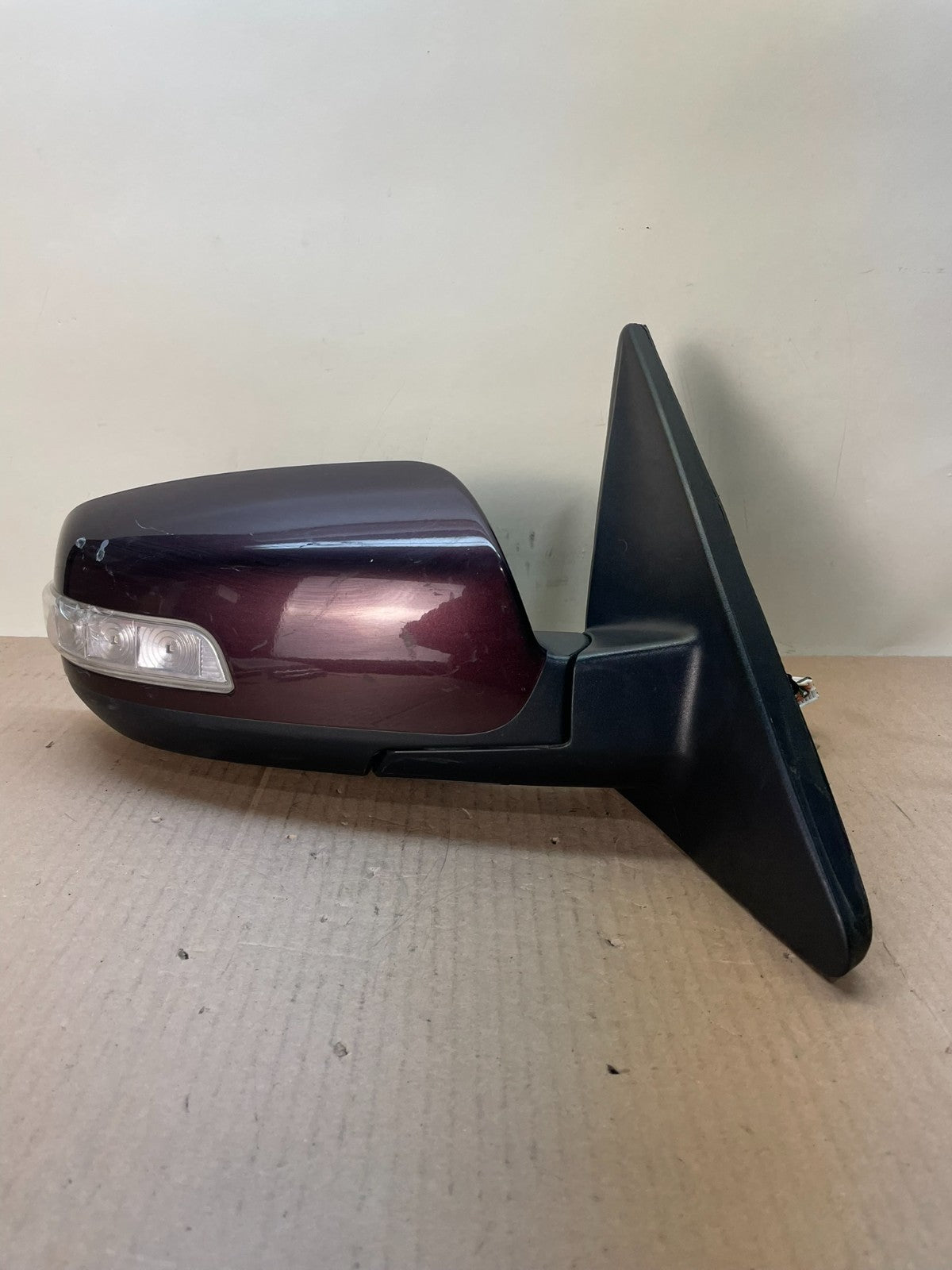2011 to 2015 Kia Sorento Right Passenger Door Mirror Turn Signal AJ0762 DG0