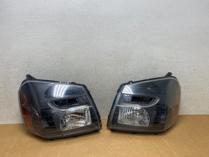2005 to 2009 Chevrolet Equinox Left+Right Set Halogen Headlights T1148 DW0
