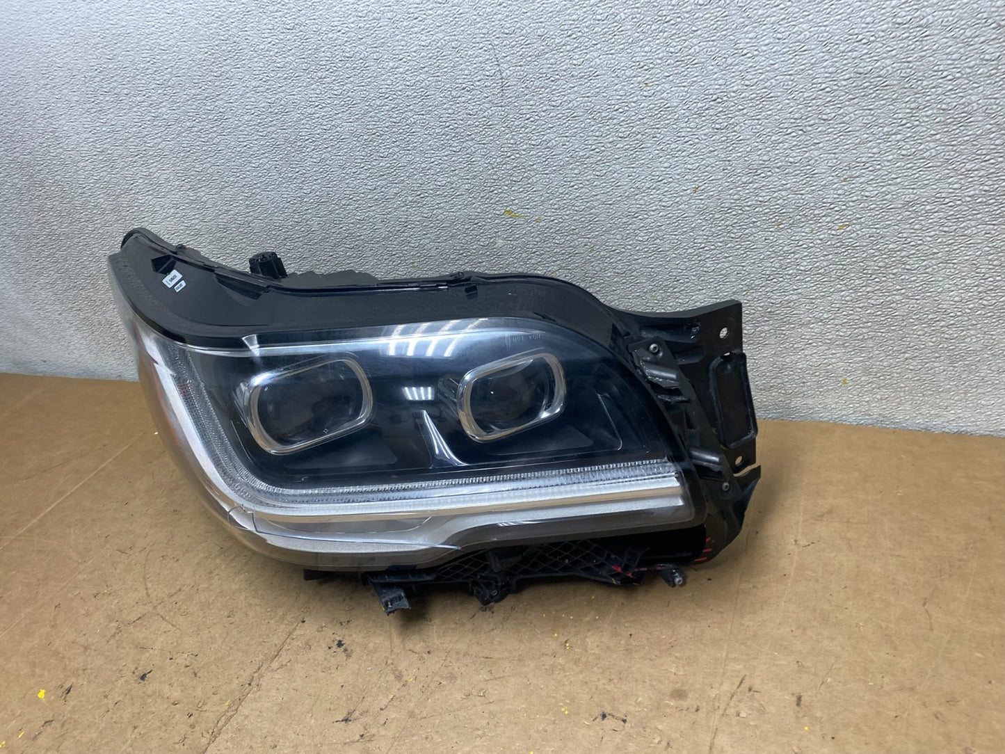 2022-2024 Lincoln Navigator Right Passenger RH LED Headlight Oem X7045 DW1