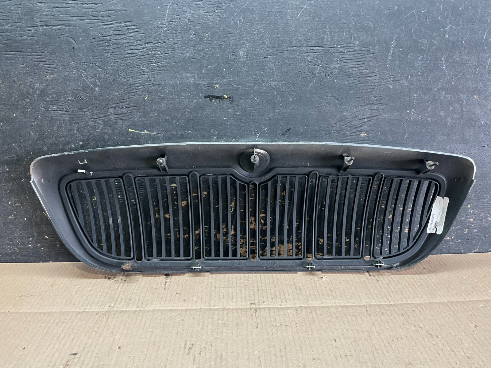 1998 to 2002 Mercury Grand Marquis Front Upper Grill Grille OEM  Z8378 DG4