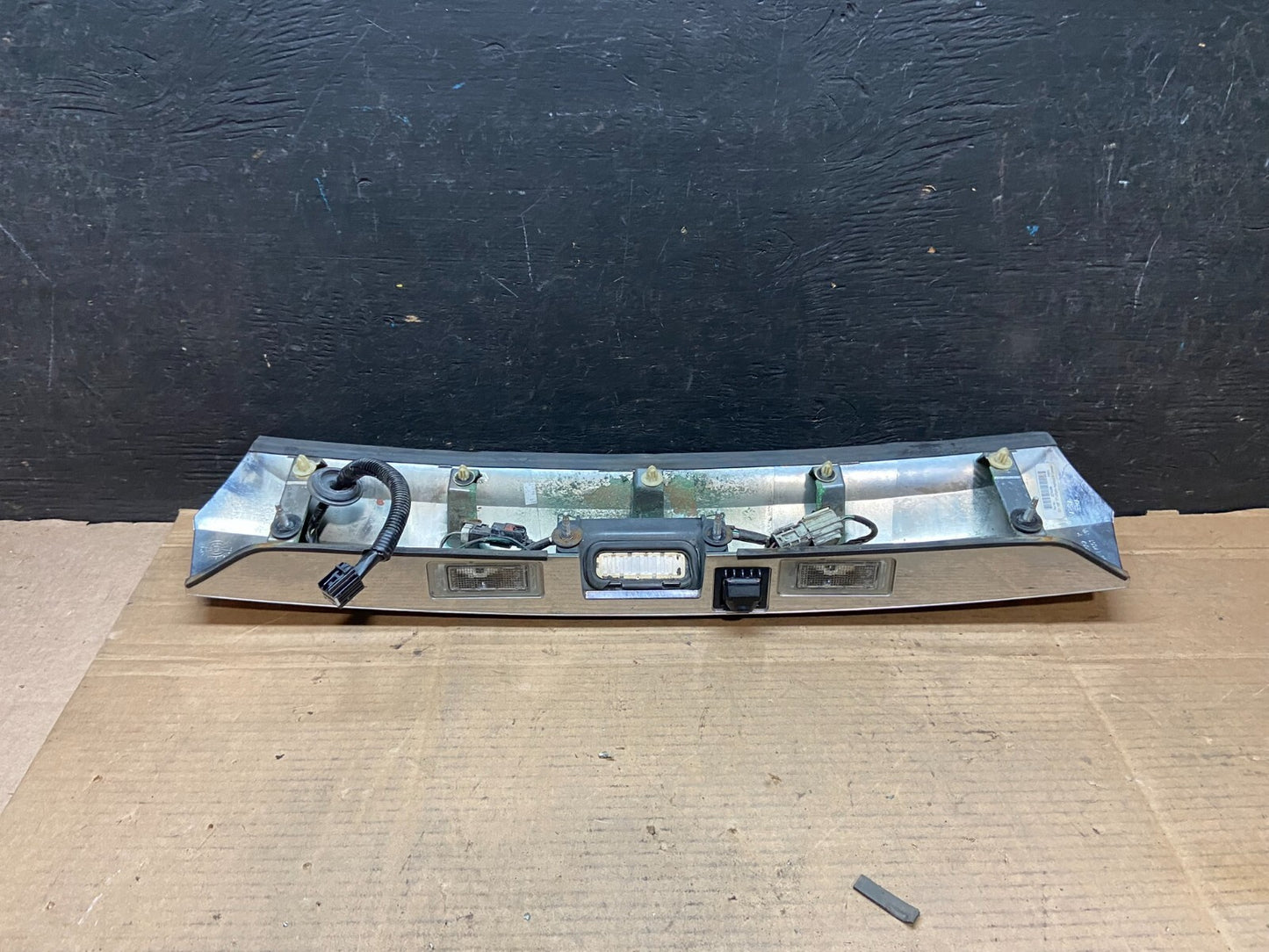 2011-2015 GMC Terrain Tailgate Liftgate Chrome Molding with Camera Oem i30337