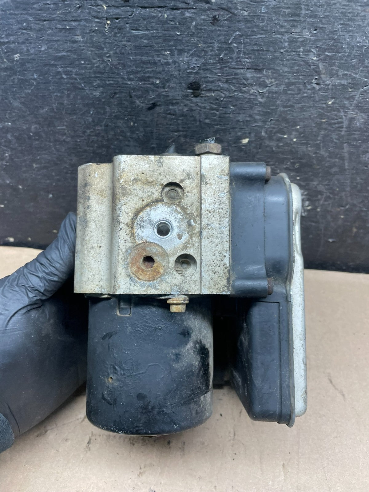 2004 - 2007 Chevy Express GMC Savana 1500 2500 ABS Anti Lock Brake Pump s8255 DG3