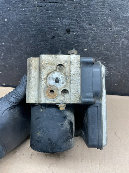 2004 - 2007 Chevy Express GMC Savana 1500 2500 ABS Anti Lock Brake Pump s8255 DG3