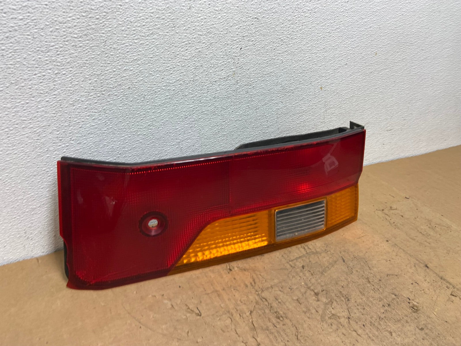 2002-2004 Honda Odyssey Right Passenger RH Side Tail Light Inner AD0538 LK2