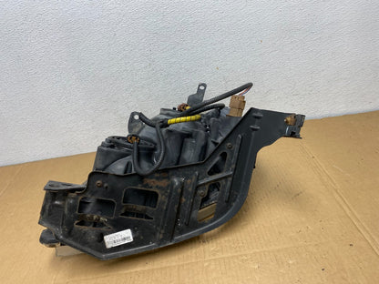 2005 to 2007 Ford Five Hundred Halogen Right Passenger Side Headlight AD0801 DW8