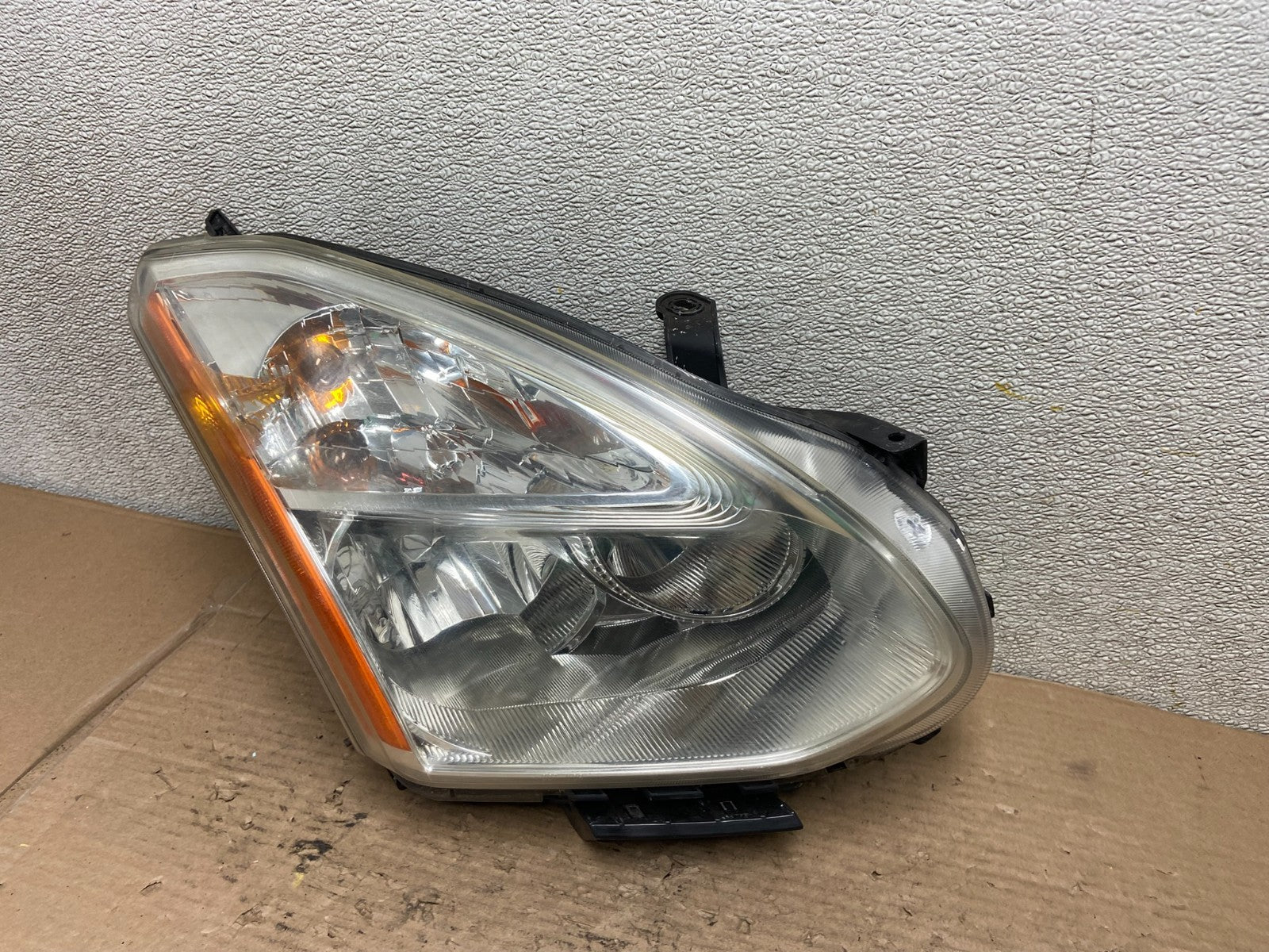 2009-2013 Nissan Rogue Right Passenger Xenon HID Headlight OEM AA9614 DW1