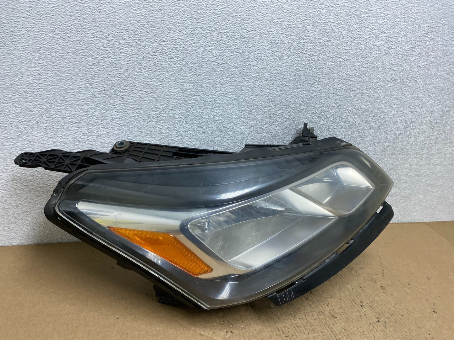 2013-2017 Chevrolet Traverse Right Passenger Side Halogen Headlight AC1592 DW2