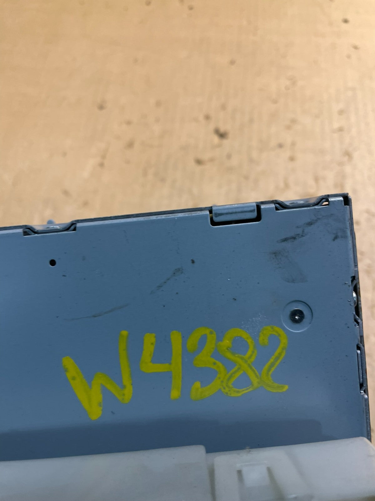 2013 2014 Nissan Pathfinder Radio AM/FM Receiver OEM W4382 DG6