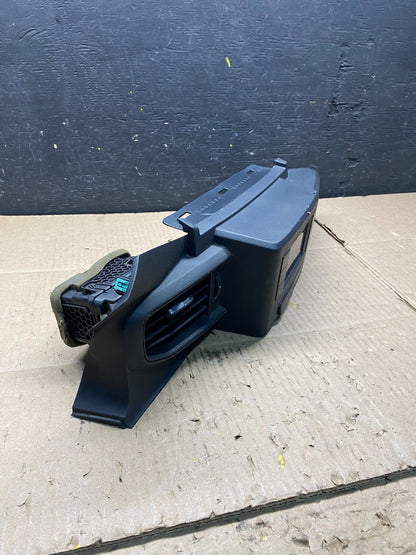 2020 to 2023 Ford Explorer Console Radio Display Screen Air Vents L6800 PS1