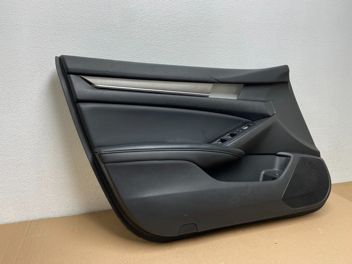 2018-2020 Honda Accord Front Left Driver LH Side Door Panel af3019 DG2