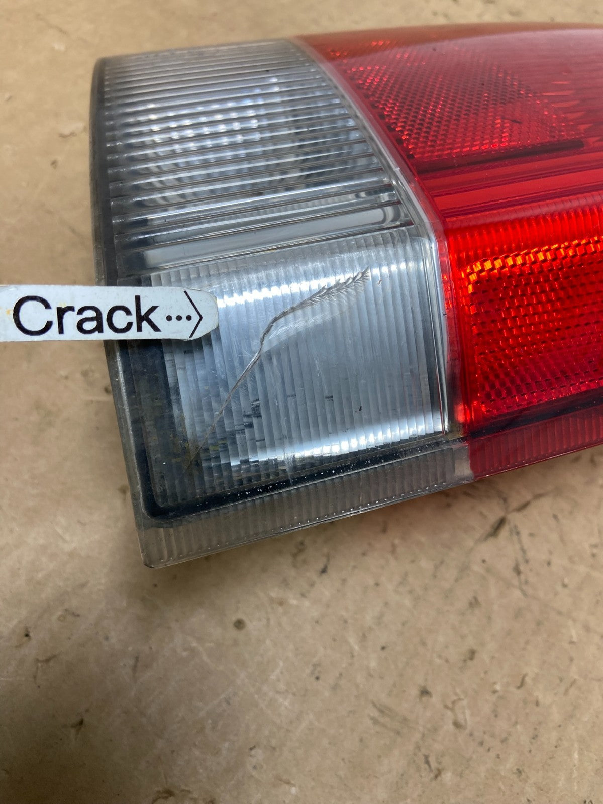 2001 - 2004 Volvo XC70 V70 Right Passenger Side LH Tail Light AD3077 LK5
