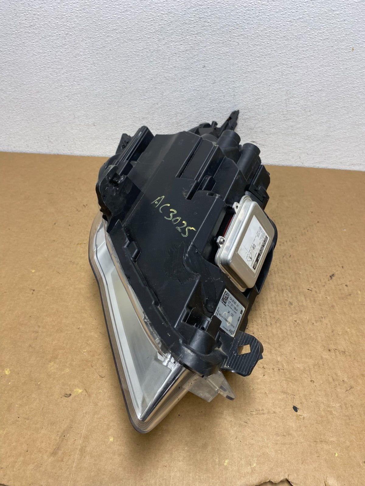 2014 to 2017 Buick Regal Left Driver LH Side Xenon Headlight AC3025 DG6