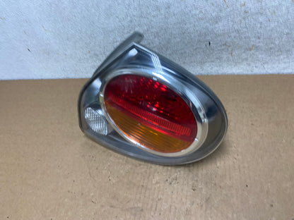 2002 2003 Nissan Maxima Right Passenger RH Side Tail Light AI3375 LK1