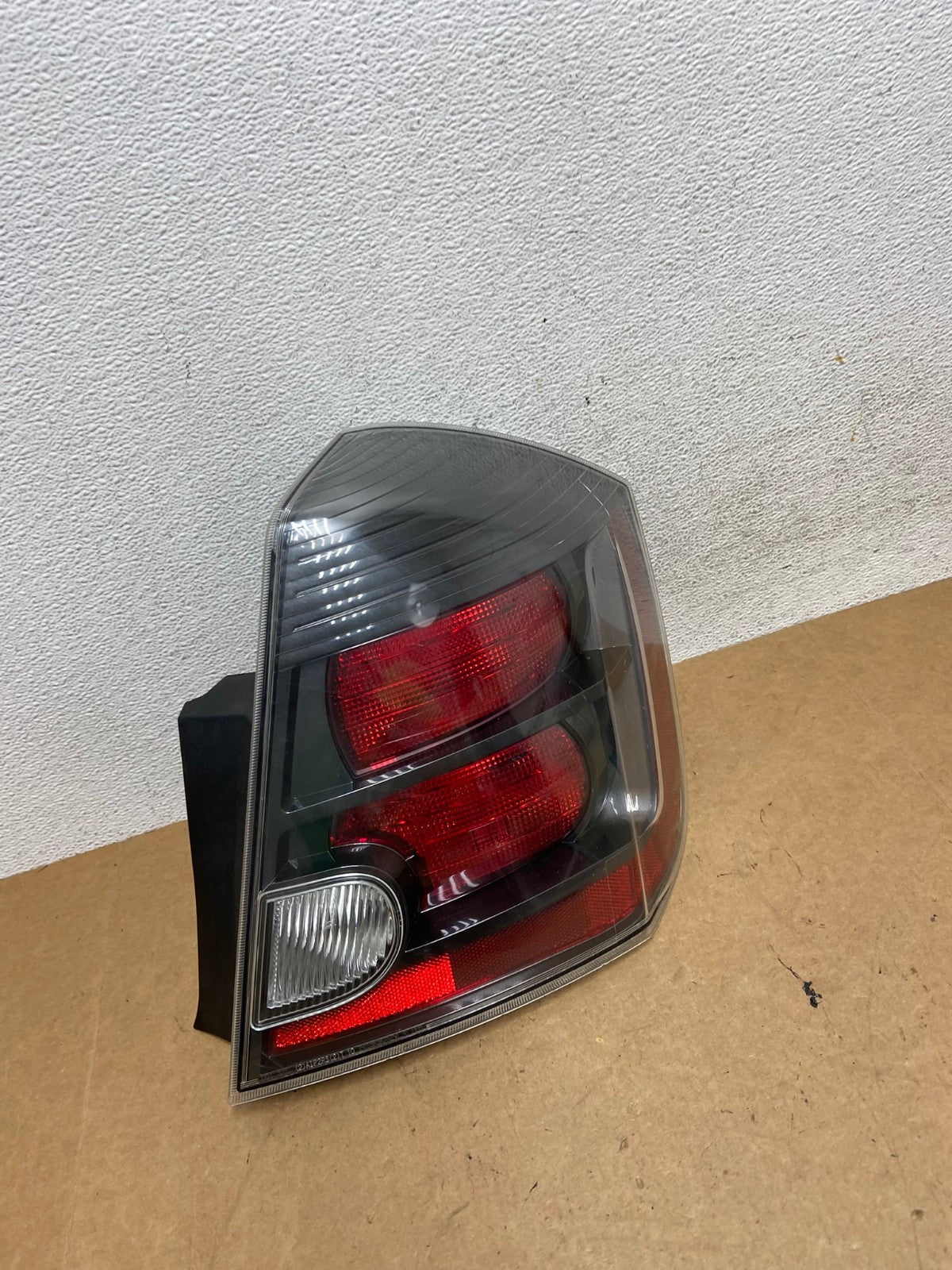 2007 to 2012 Nissan Sentra Right Passenger Rh Black Tail Light AE3202 LK2