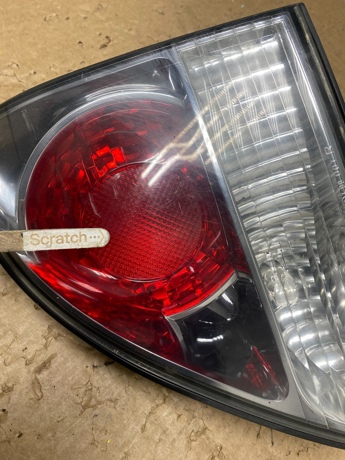 2000-2003 Lexus RX300 Right Passenger Side Rear Inner Tail Light AD2489 LK3