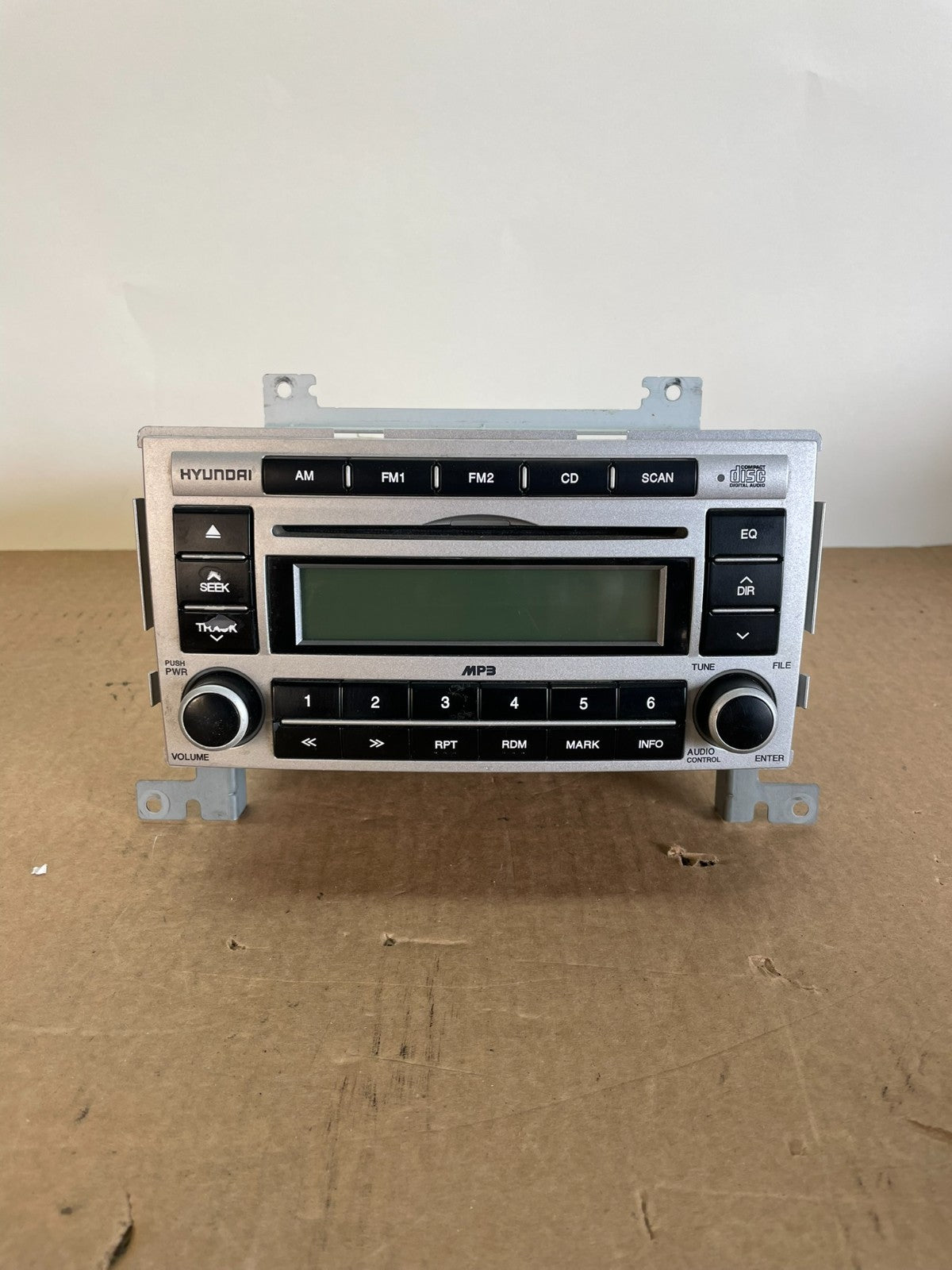 2007 to 2009 Hyundai Santa Fe AM/FM Radio CD Player AG2969 DG0