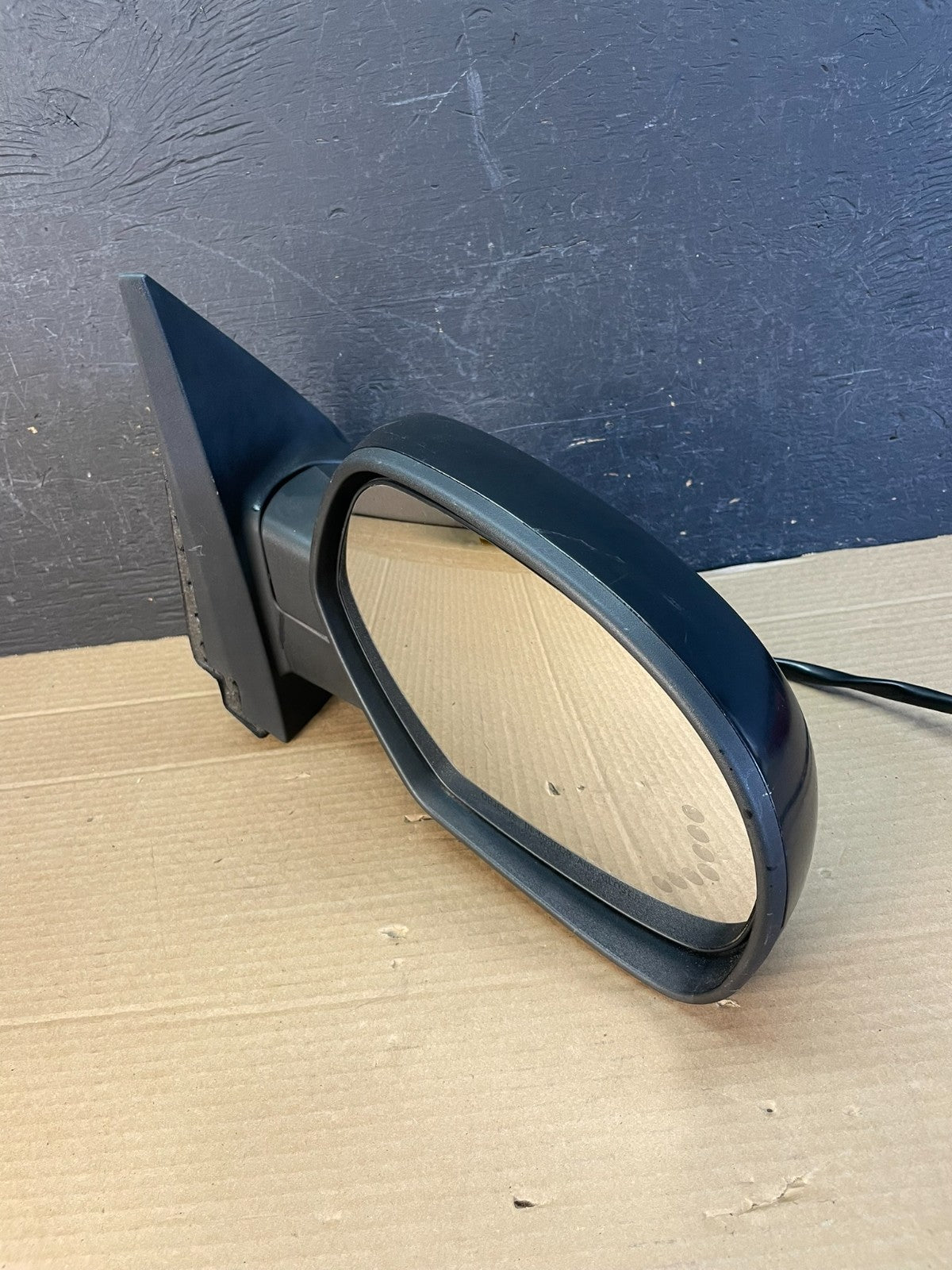 2007 to 2008 Gmc Yukon Right Passenger Turn Signal View Door Mirror AE8639 DW2