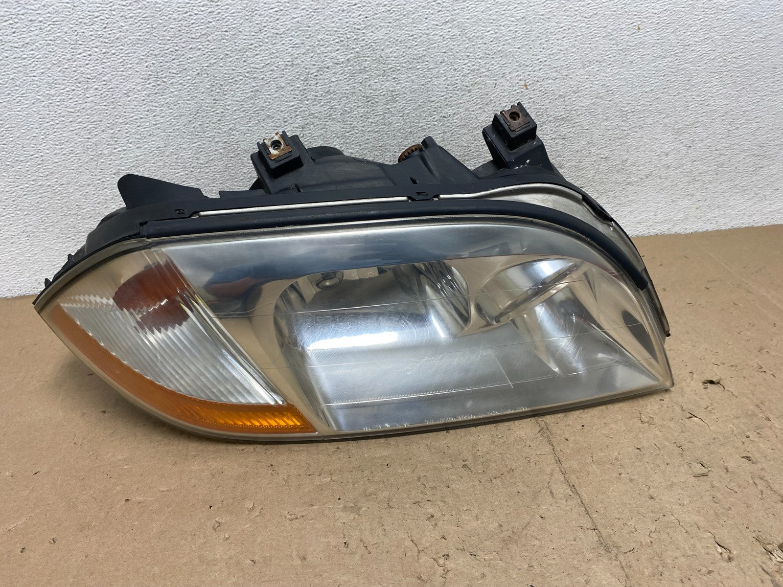 2001 to 2003 Acura MDX Passenger Right RH Headlight AG5653 DW0