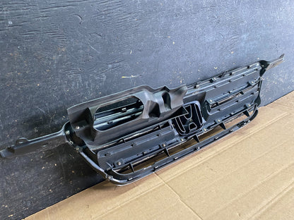 2002 to 2004 Honda CR-V CRV Front Upper Grille Grill Chrome Oem Y9295 DG5