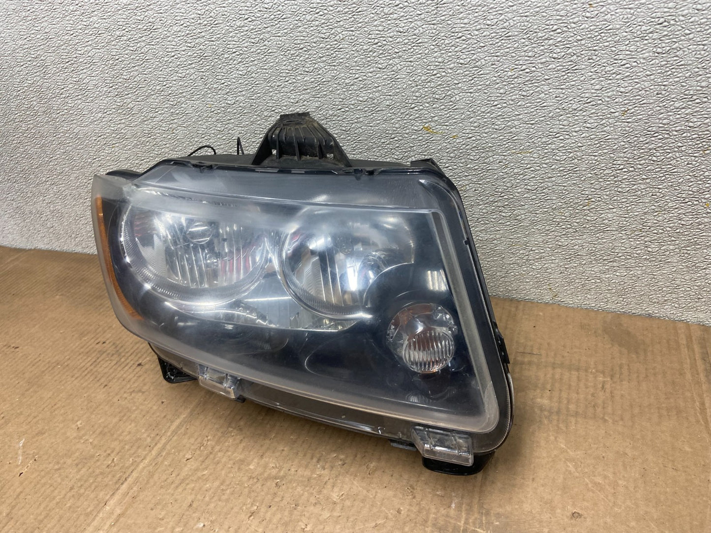 2011-2013 Jeep Grand Cherokee Right Passenger Halogen Headlight AA6230 DW1