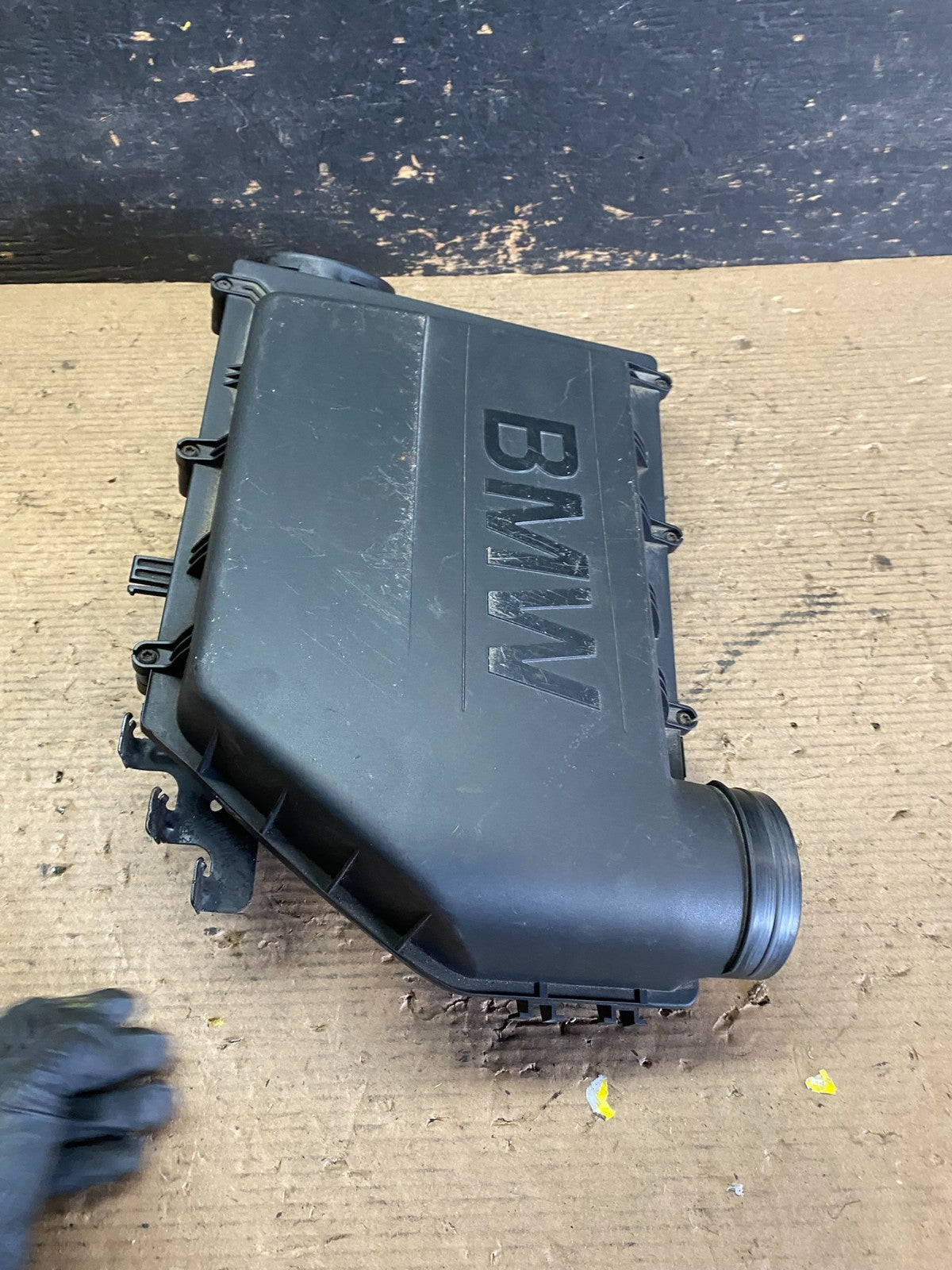 2007 to 2010 BMW X5 Air Intake Cleaner Filter Housing Box OEM S3543 DG2