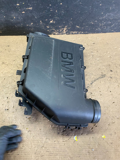 2007 to 2010 BMW X5 Air Intake Cleaner Filter Housing Box OEM S3543 DG2